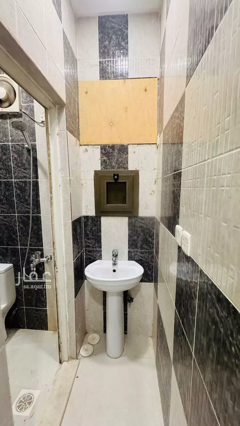 5 bedroom apartment in Ar Rayan 10