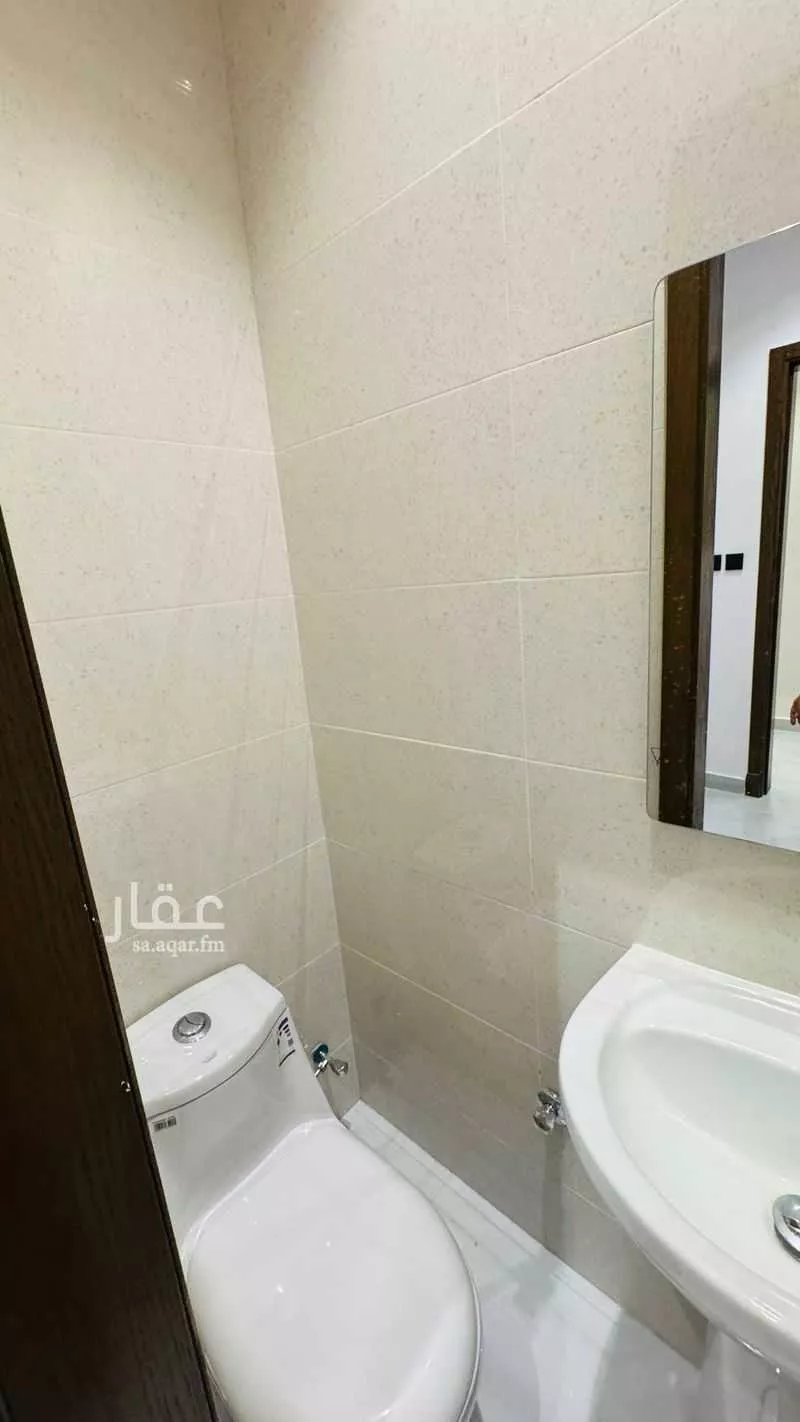 شقة 6 غرف في الريان 15