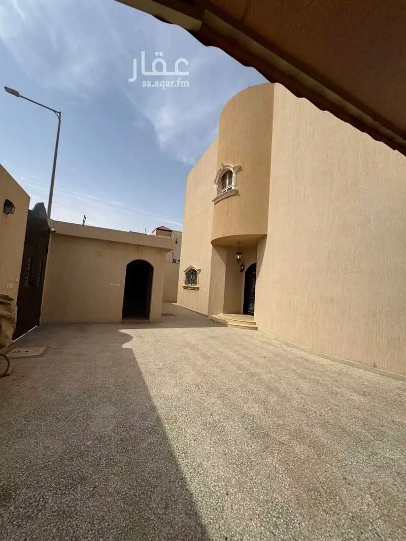 4 bedroom villa in Laban, Riyadh 9
