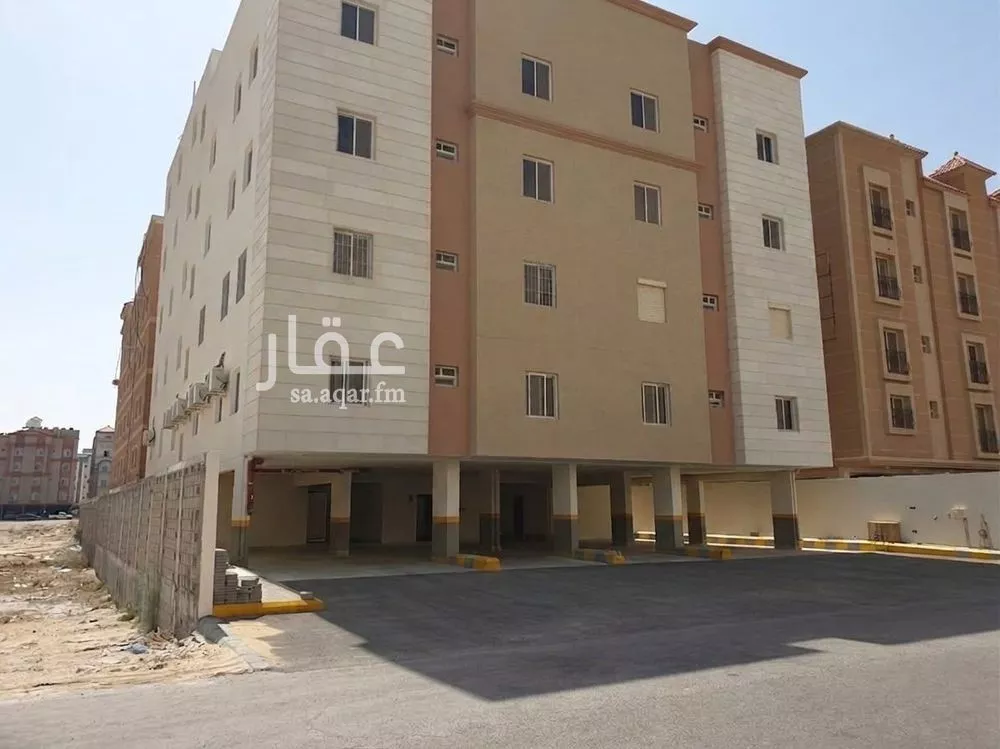 3 bedroom villa in Al Amwaj, Eastern Province 2