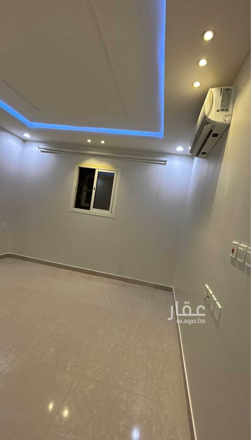 الطابق في العارض