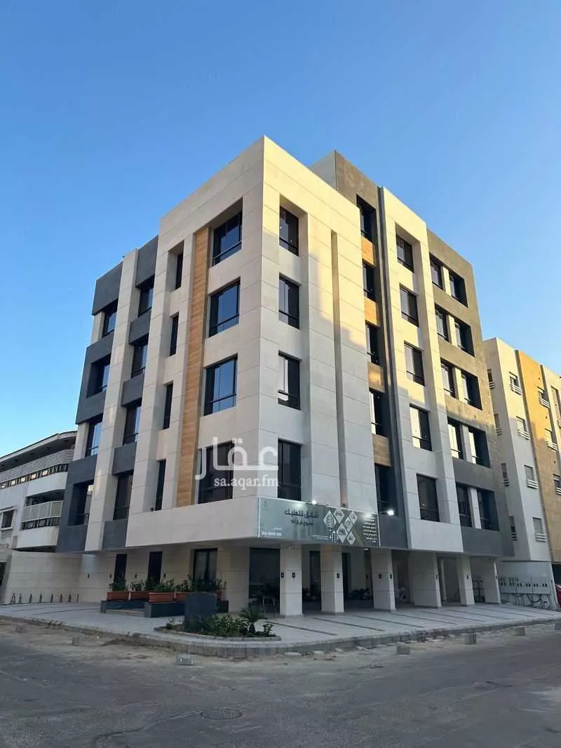 4 bedroom apartment in Al Rawdah 14