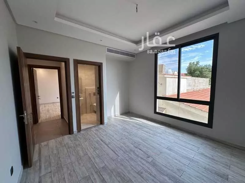 4 bedroom apartment in Al Rawdah 6