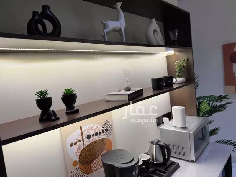 شقة 3 غرف في الحمرا 11