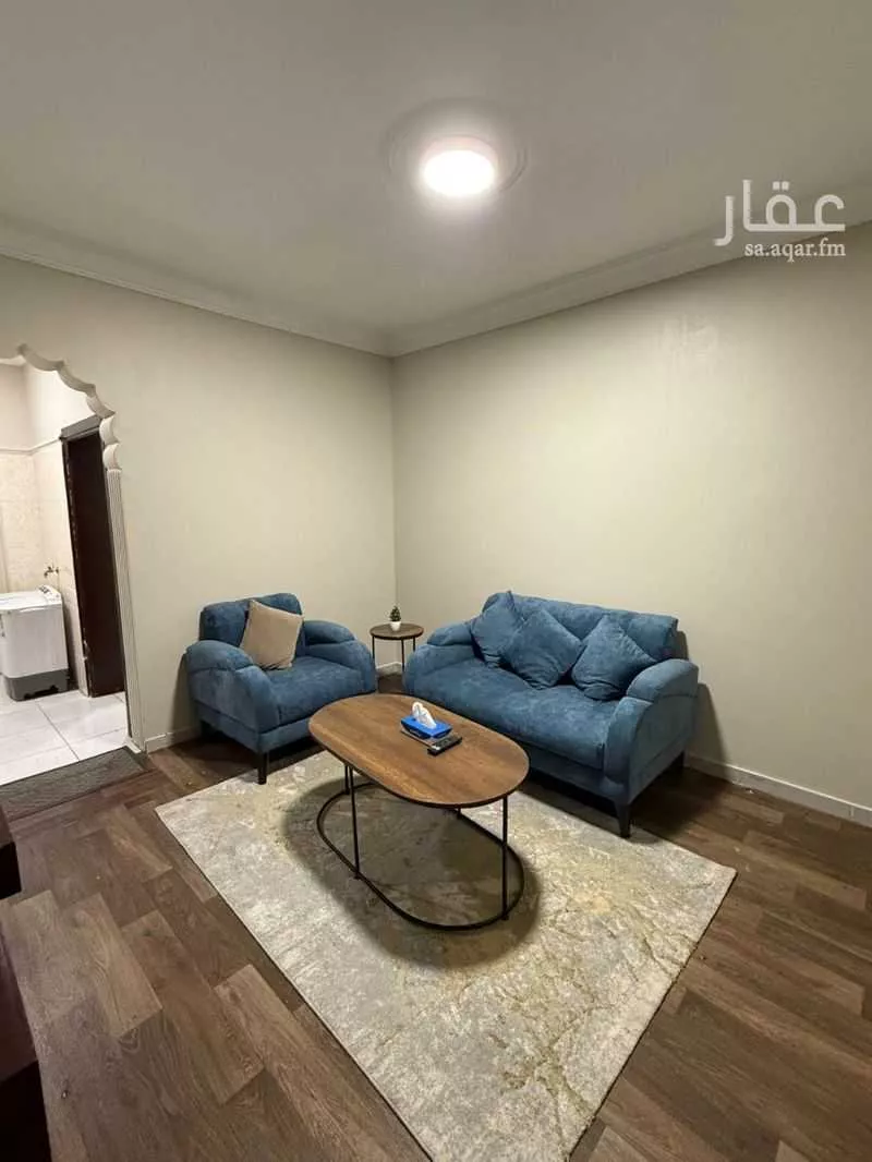 شقة 42 غرف في النخيل 4