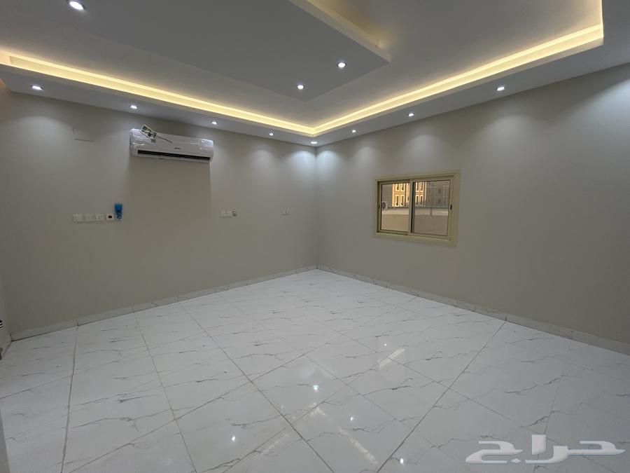 3 bedroom apartment in Al Gharra, Madinah 3