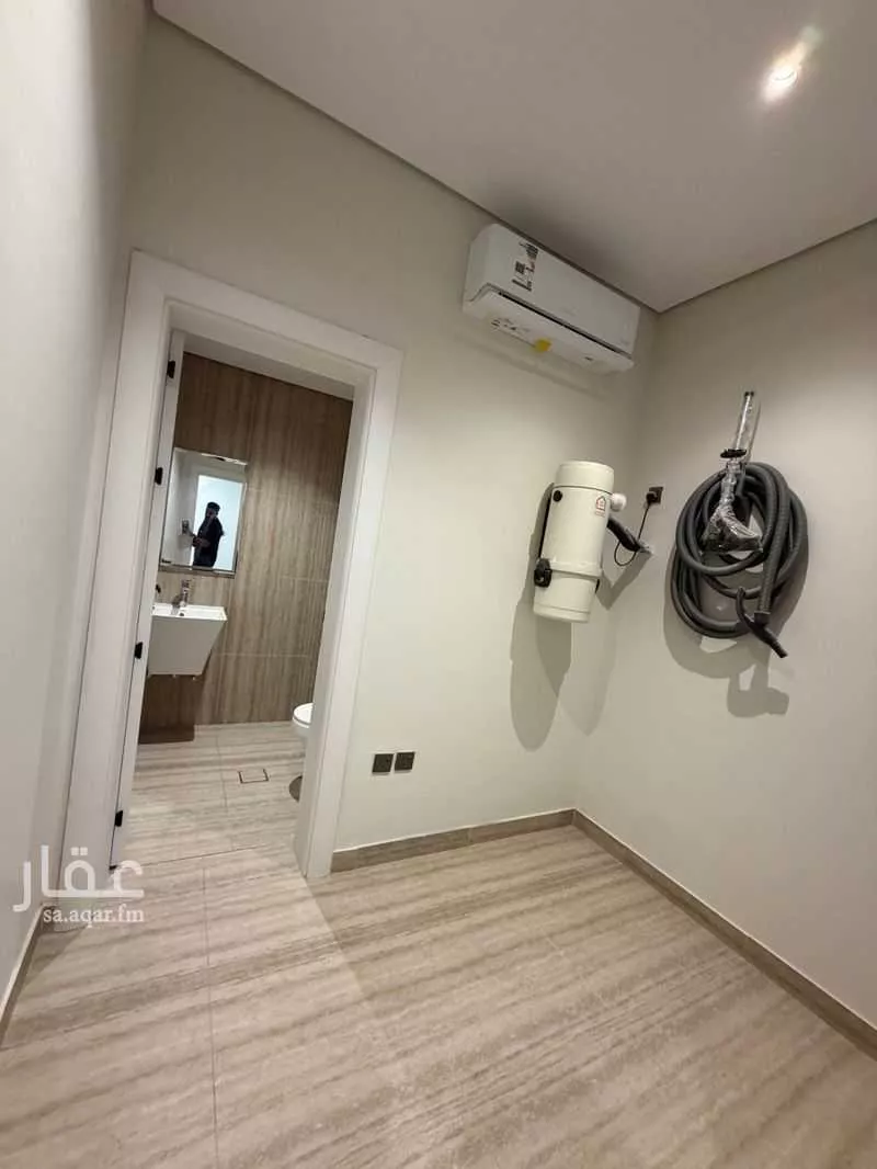 4 bedroom apartment in Al Salamah 8
