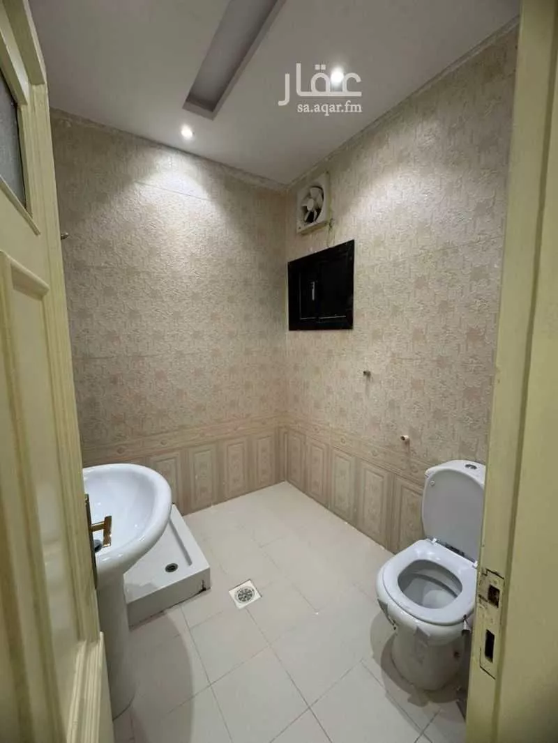 2 bedroom apartment in Al Thaghr 4
