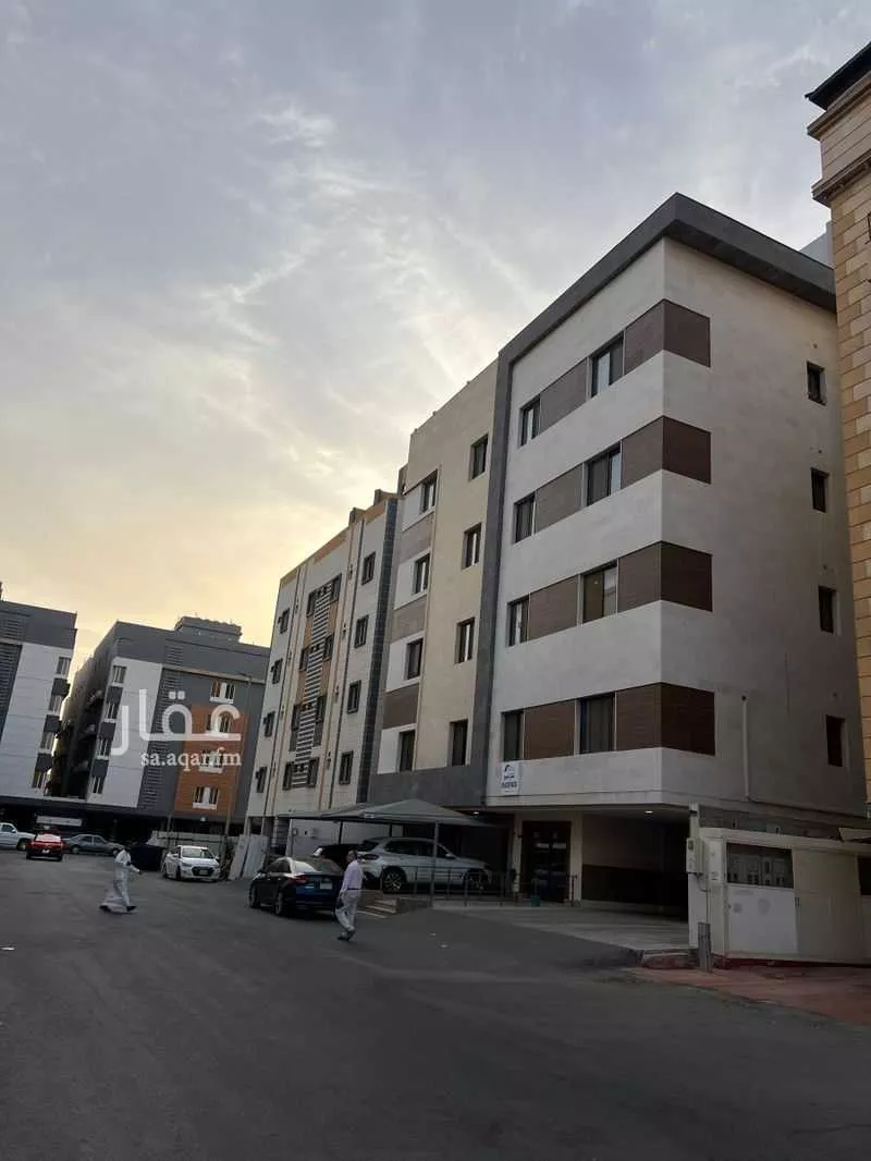 3 bedroom apartment in Al Marwa 3