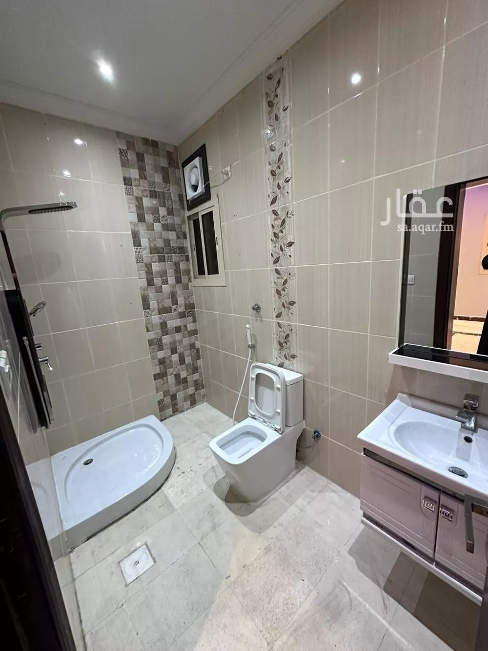 5 bedroom apartment in Al Rawdah 9