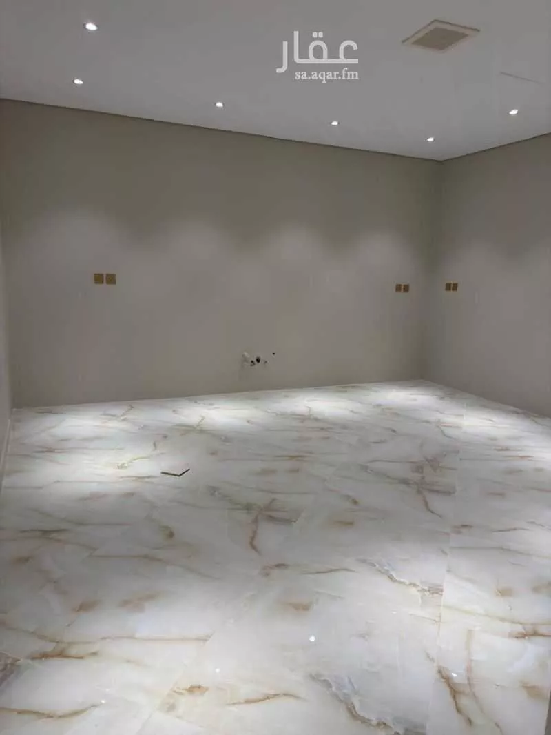 6 bedroom apartment in Al Ruwais 2