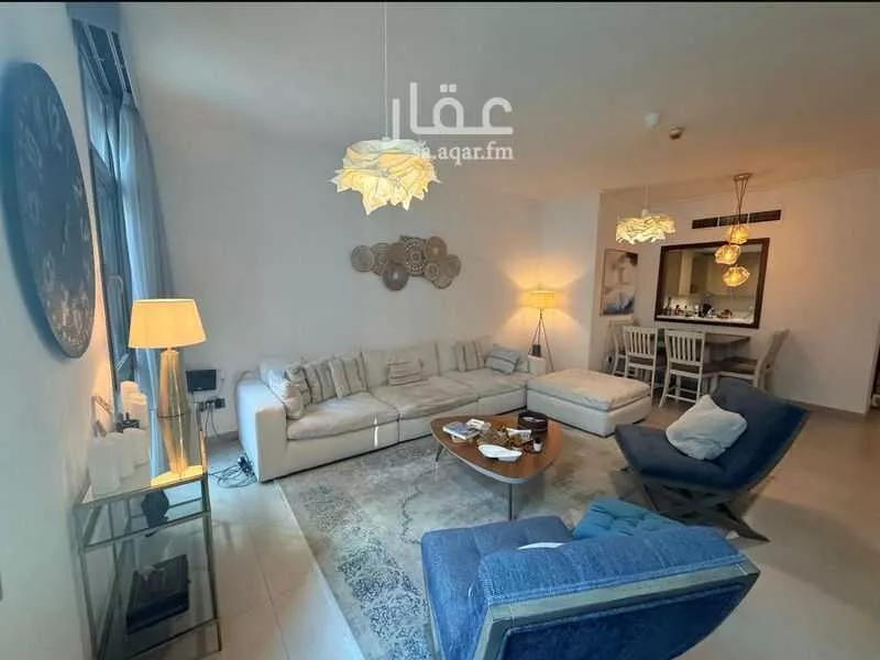 3 bedroom apartment in Al Salamah 8