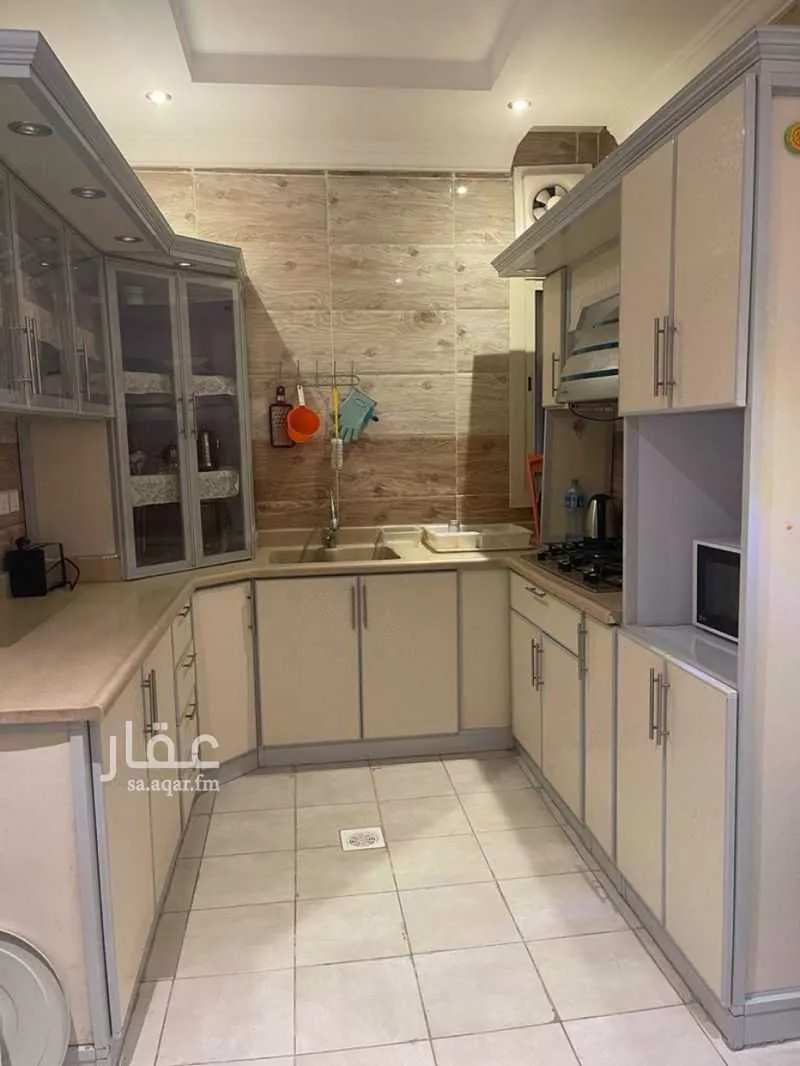 3 bedroom floor in Al Marwa 4