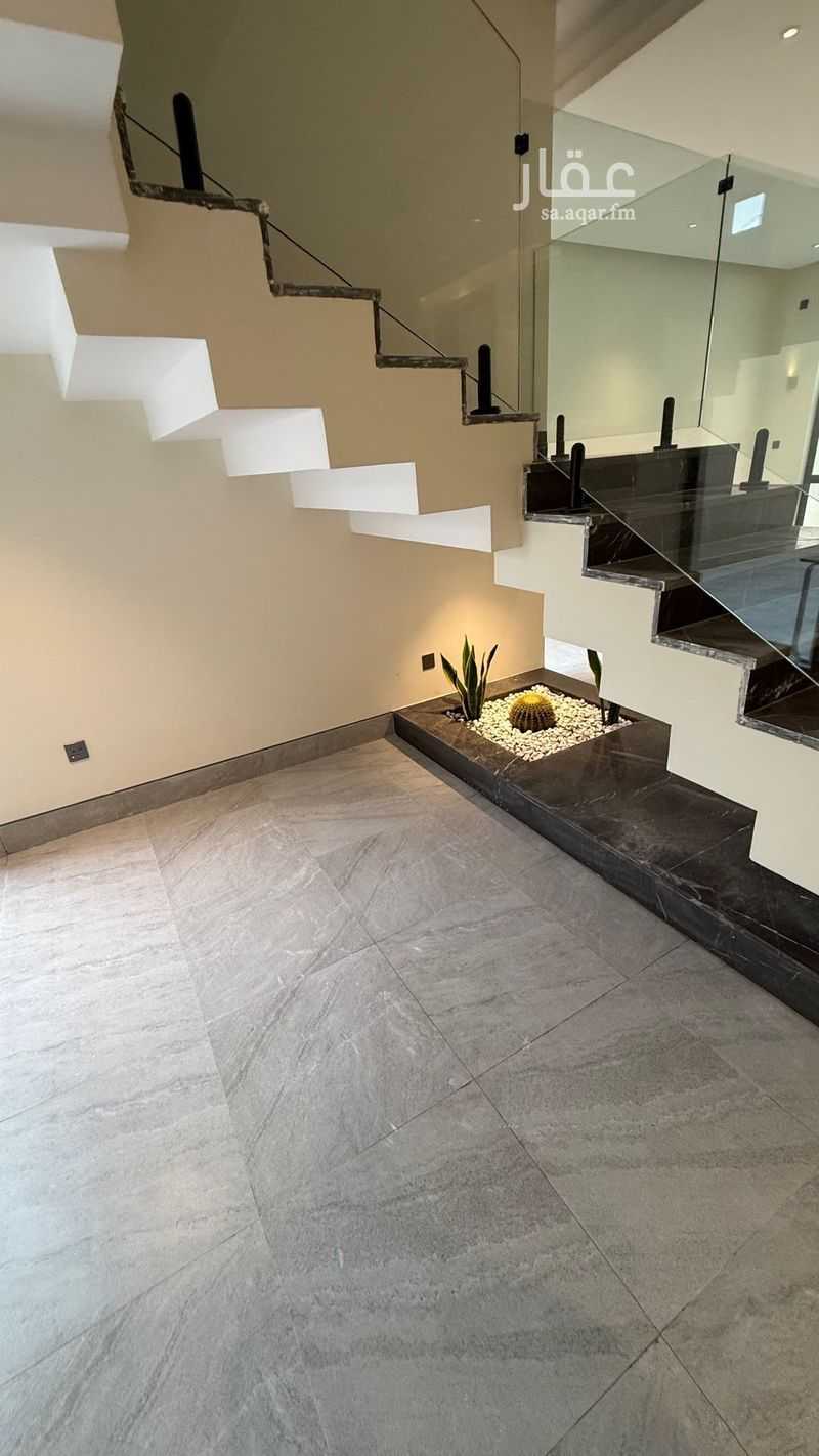 4 bedroom villa in King Fahd, Riyadh 14