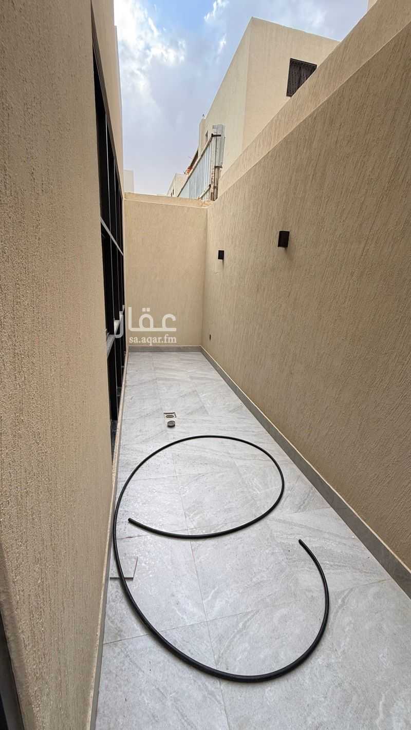 4 bedroom villa in King Fahd, Riyadh 16