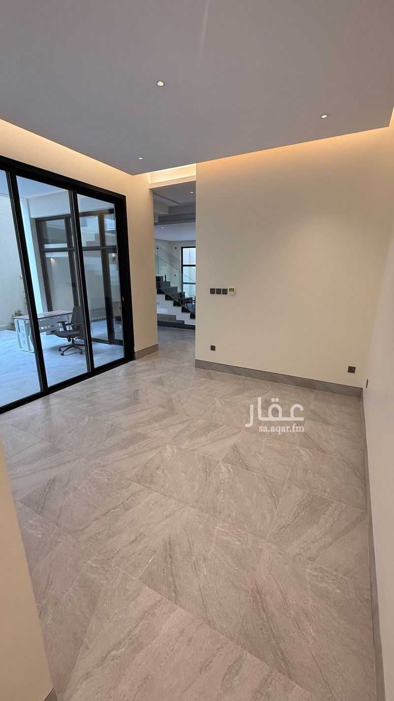 4 bedroom villa in King Fahd, Riyadh 7