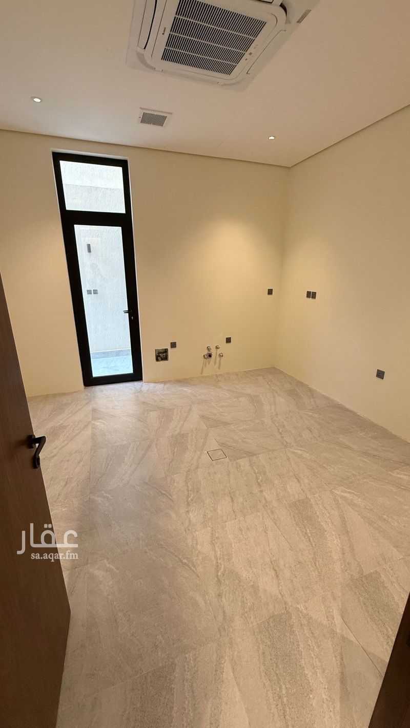 4 bedroom villa in King Fahd, Riyadh 15