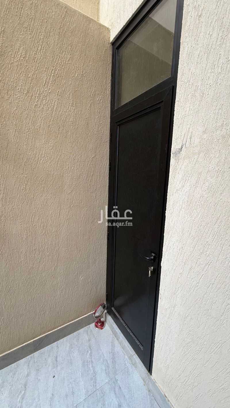 4 bedroom villa in King Fahd, Riyadh 18