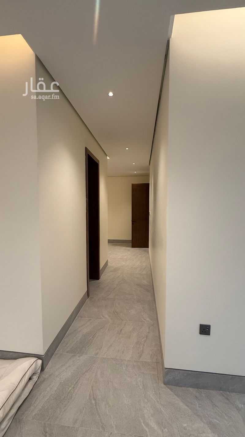4 bedroom villa in King Fahd, Riyadh 25