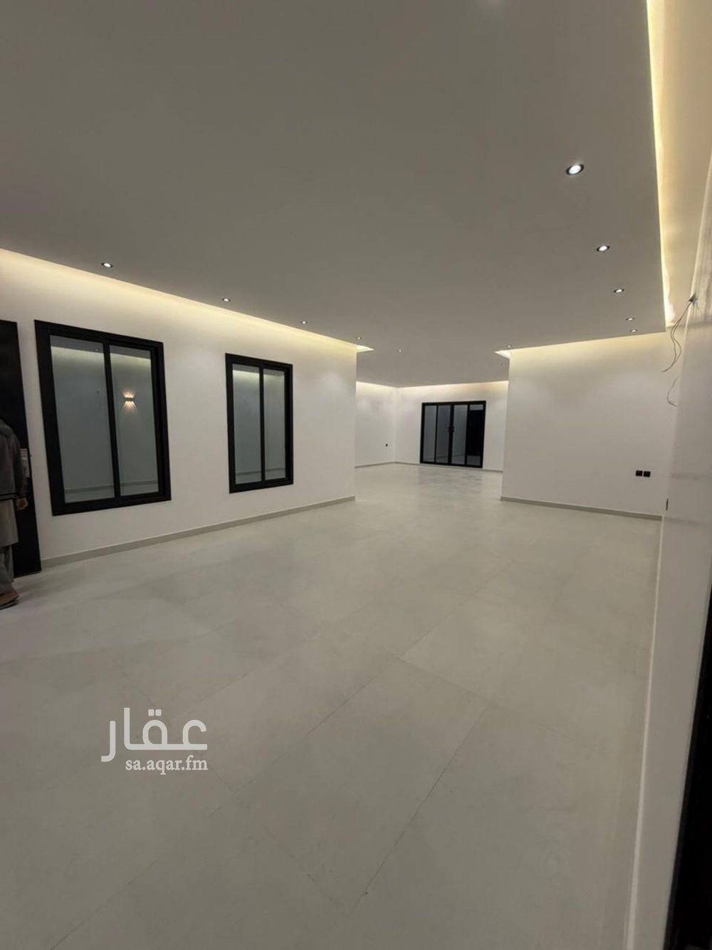 5 bedroom villa in Shubra, Riyadh 3