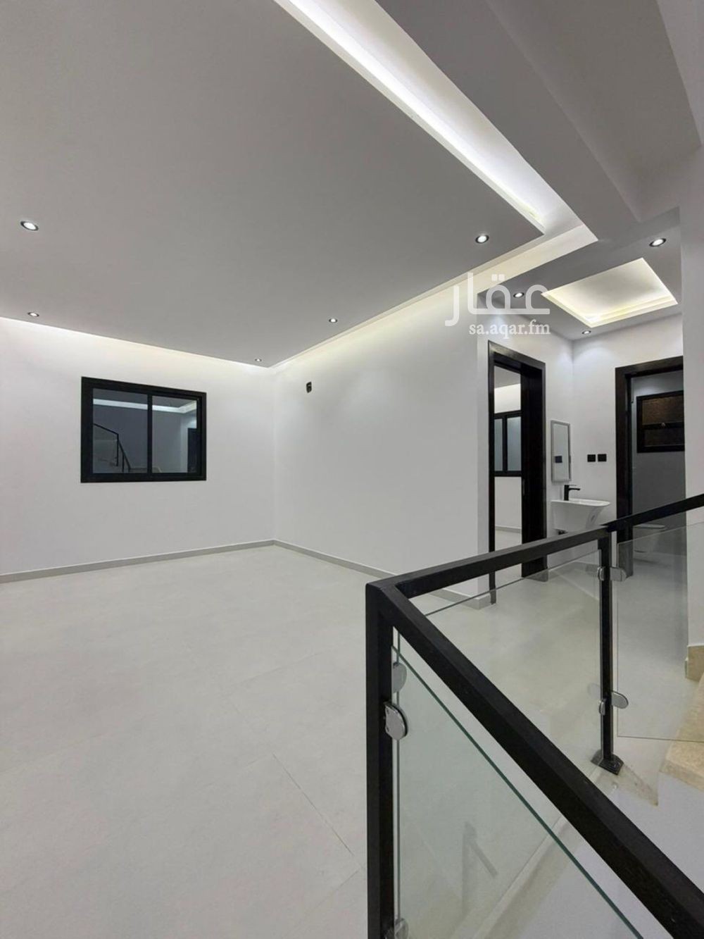 5 bedroom villa in Shubra, Riyadh 4