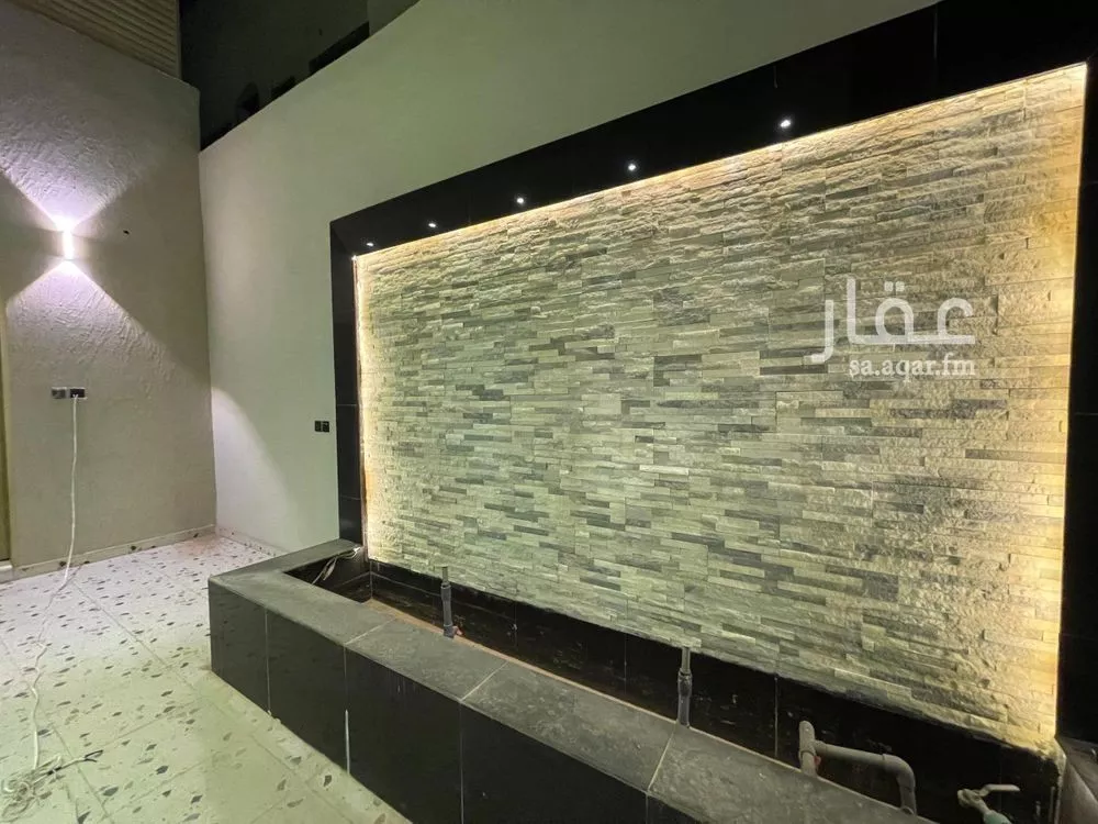 4 bedroom villa in Dhahrat Al Badiah, Riyadh 9