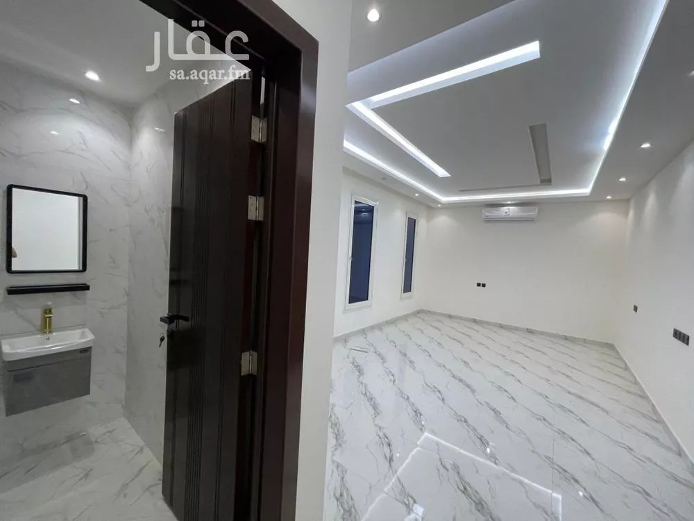 4 bedroom villa in Dhahrat Al Badiah, Riyadh 4