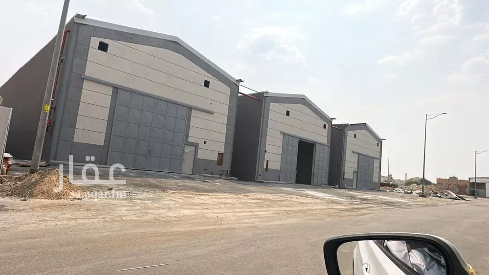 2 bedroom warehouse in Al Aziziyah, Riyadh