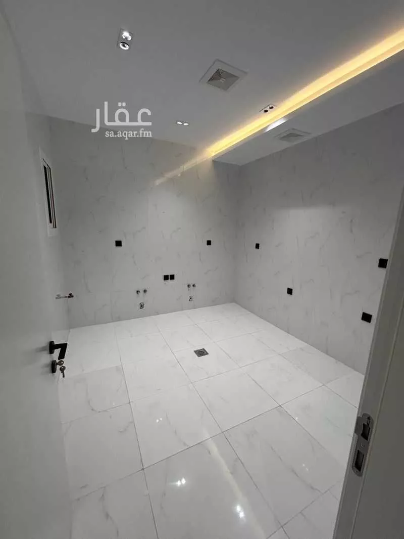 4 bedroom apartment in Al Wahah, Jeddah 13