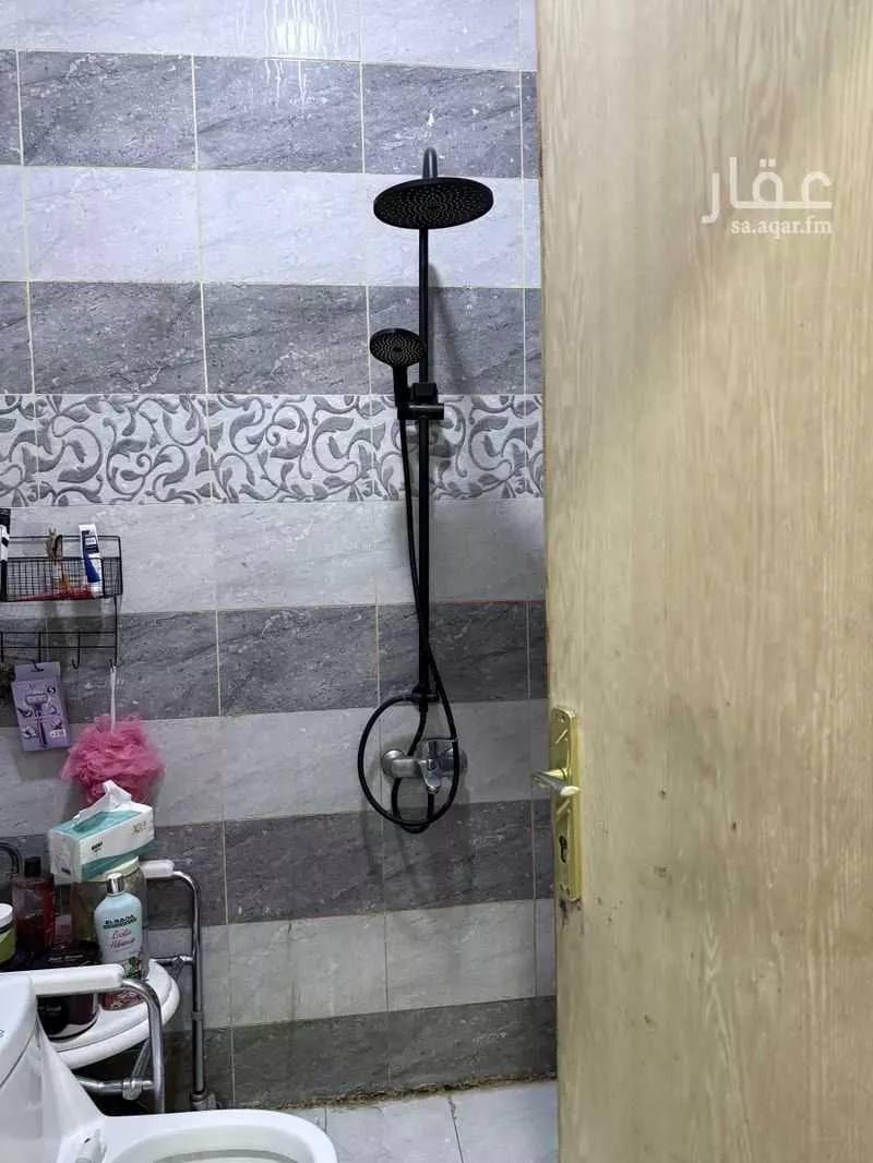 4 bedroom villa in Al Yarmouk 18