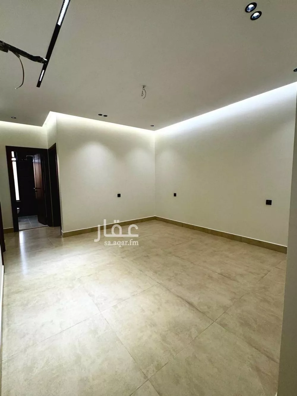 4 bedroom apartment in Al Rawdah 5