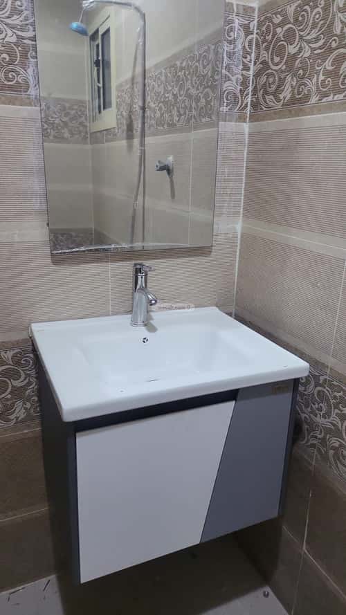 4 bedroom apartment in Dahiat King Fahd, Eastern Province 2