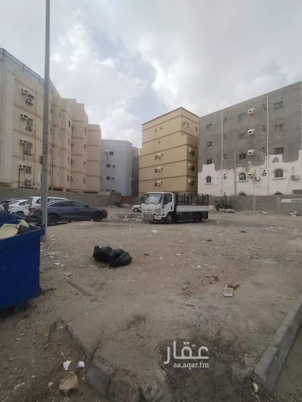 أرض 993 م² في المتنزهات 2