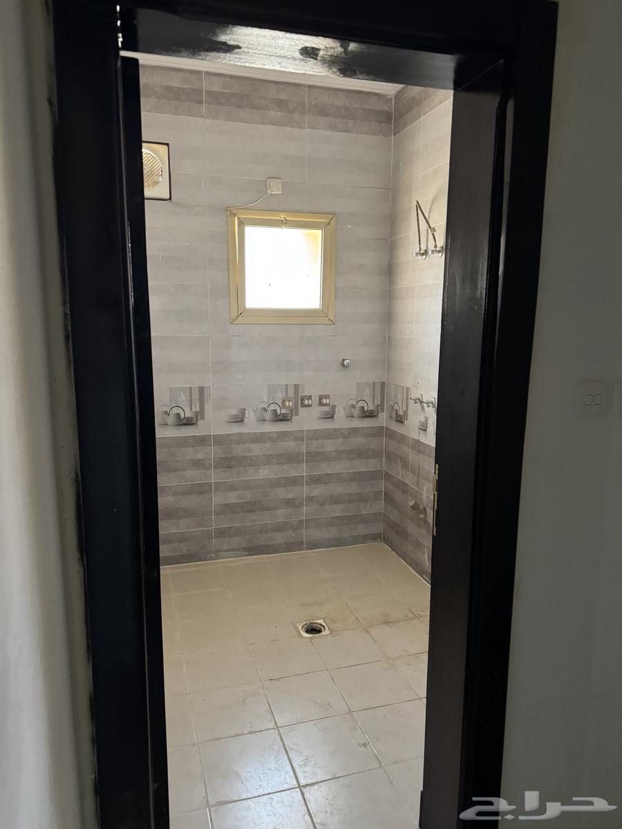 3 bedroom apartment in Al Difa, Madinah 10