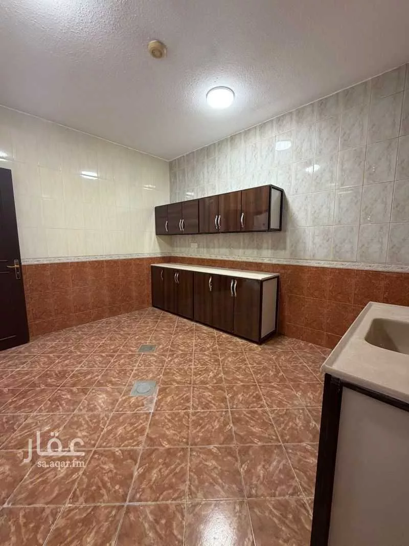 3 bedroom apartment in Madinat Al Umal, Eastern Province 4