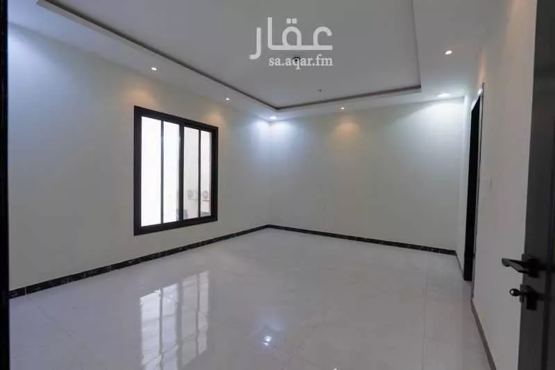 4 bedroom building in Al Hamra, Eastern Province 4