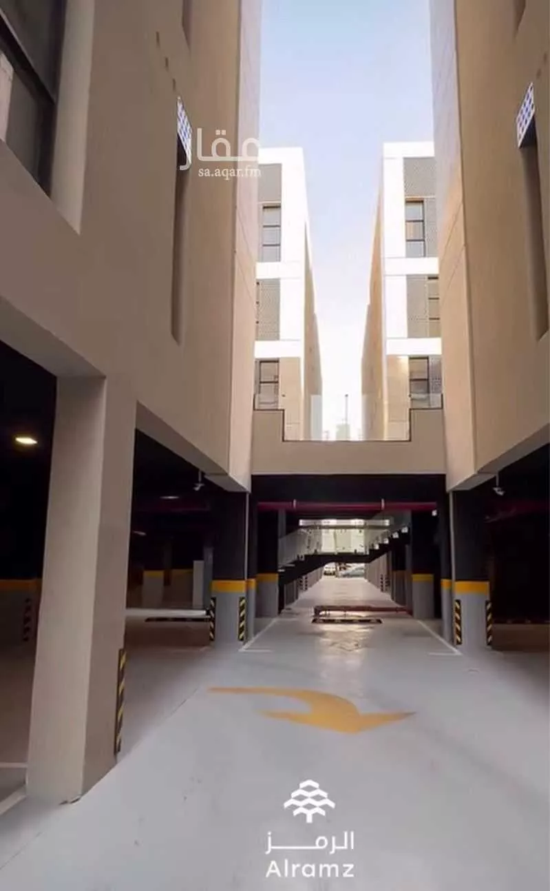 4 bedroom apartment in Al Salamah 7