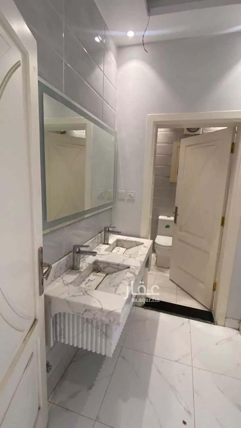 5 bedroom apartment in Al Sharafiyah 4