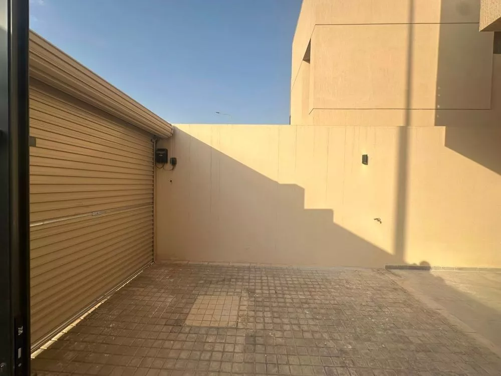 5 bedroom villa in Al Narjis, Riyadh 2