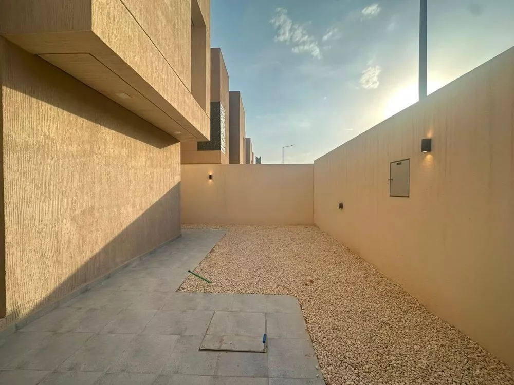 5 bedroom villa in Al Narjis, Riyadh 3