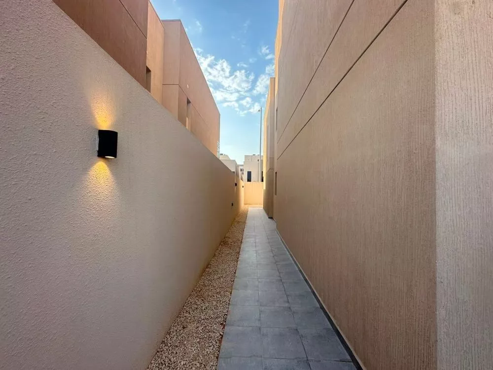 5 bedroom villa in Al Narjis, Riyadh 4