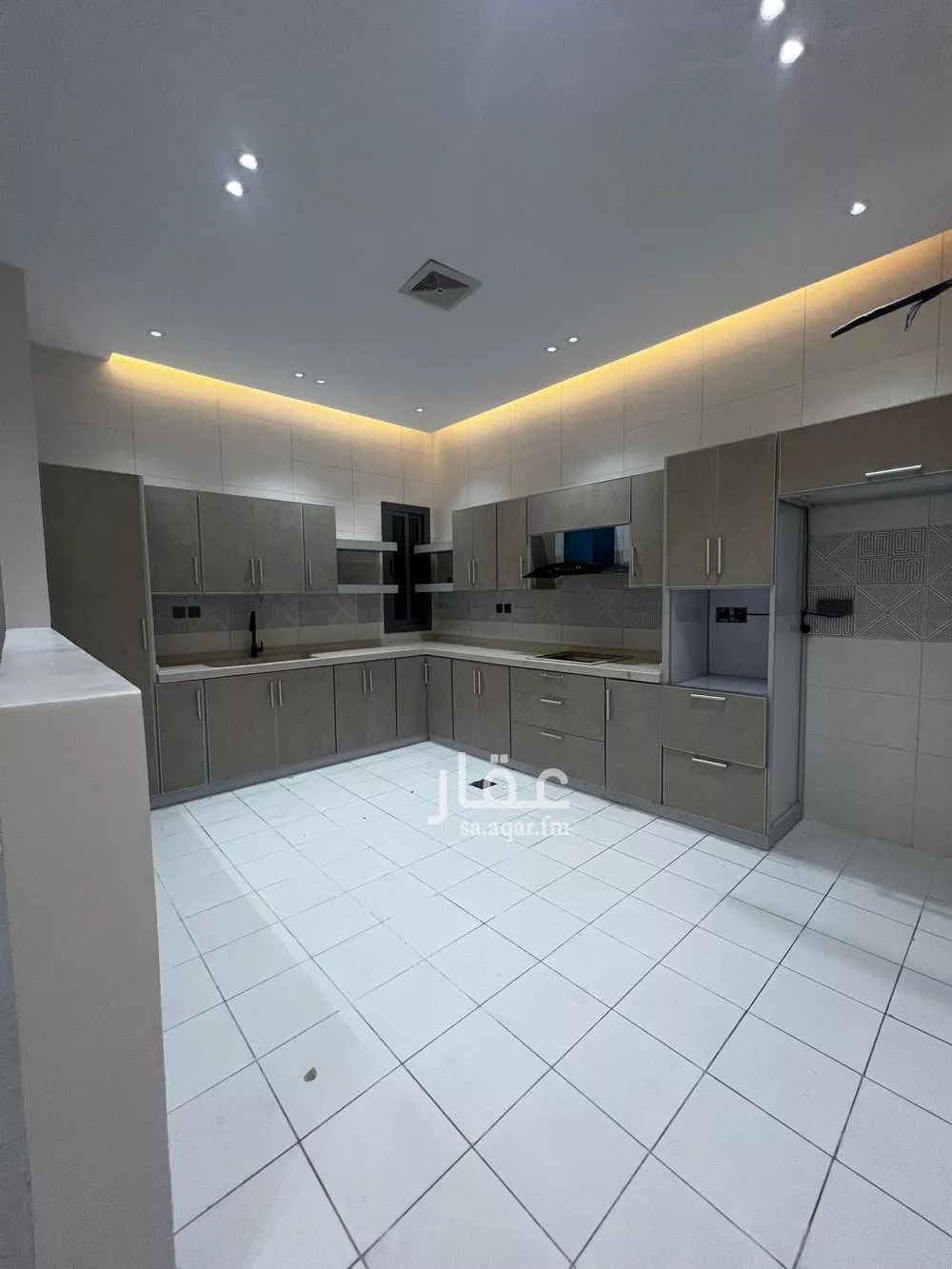 6 bedroom apartment in Ar Rayan 9