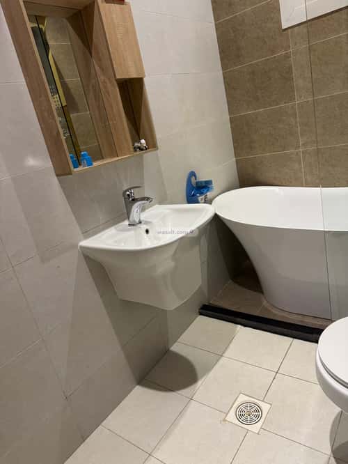 3 bedroom apartment in Al Wurud, Jeddah 8
