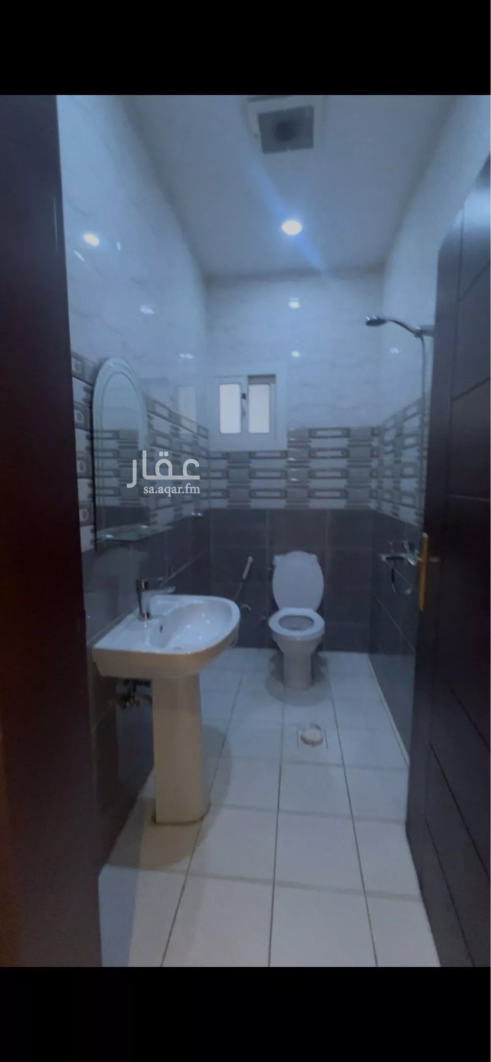 شقة 5 غرف في الريان 13