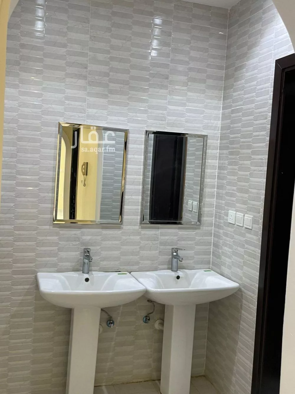 4 bedroom apartment in Al Bashaer 14