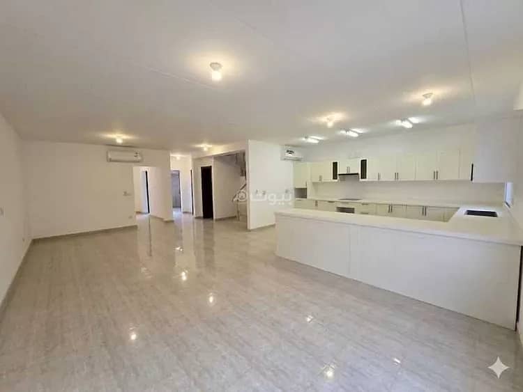 5 bedroom villa in Khuzam, Riyadh 7