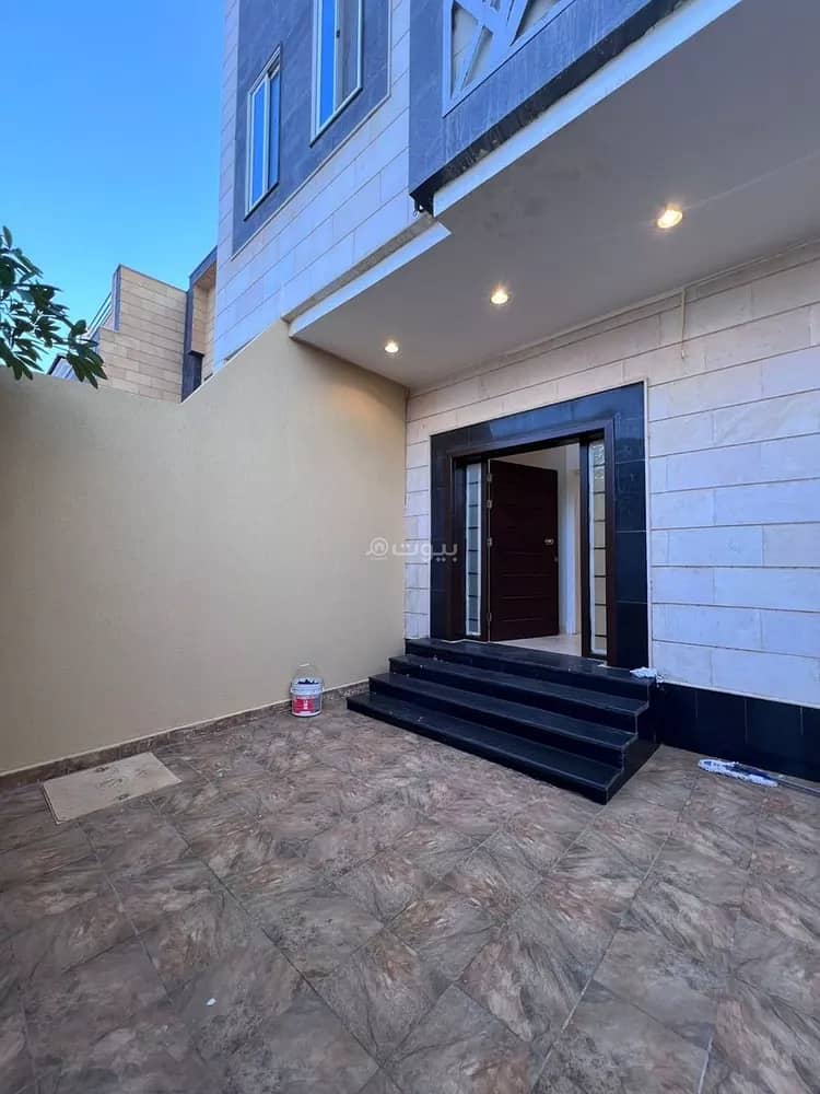 4 bedroom apartment in Az Zomorod, Jeddah 2