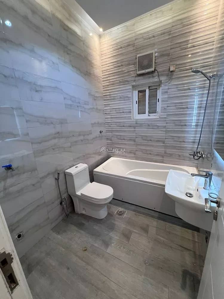 4 bedroom apartment in Az Zomorod, Jeddah 12