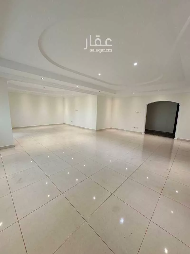 شقة 4 غرف في الصفا 6