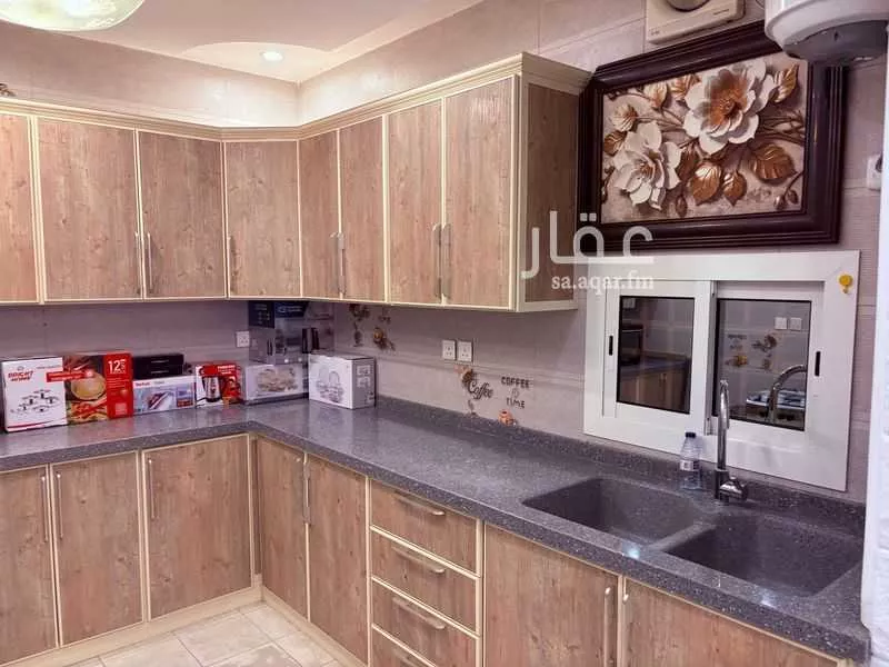 4 bedroom apartment in Al Marwa 10
